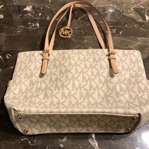 Michael Kors shoulder bag -- excellent condition!